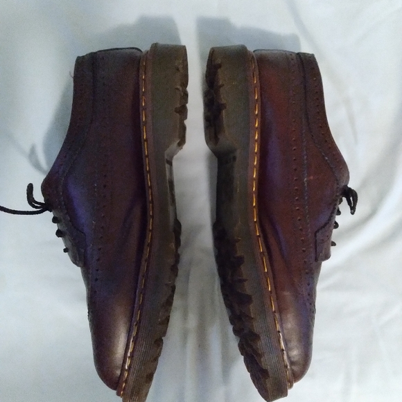 Dr Martin Oxford Wingtips 12 - Picture 14 of 16